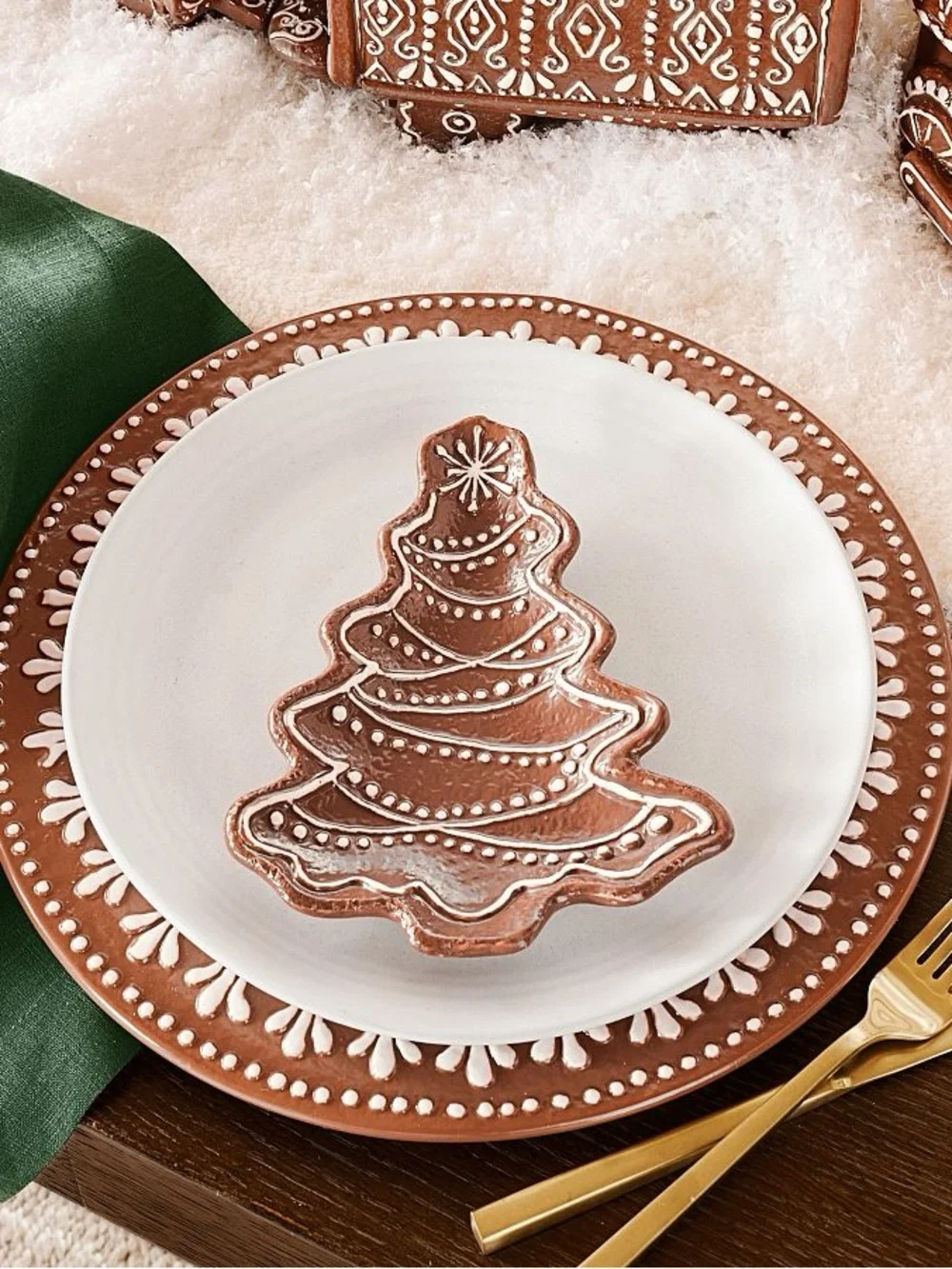 Pottery Barn Gingerbread Tree Stoneware Appetizer Plates - Set Of 4